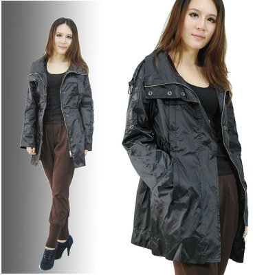 【【廠家批發(fā) 品質(zhì)上乘】小額服裝批發(fā)黑色光澤好長風衣ZB006-2】價格,廠家,圖片,女式風衣、大衣,季玉榮(個體經(jīng)營)-